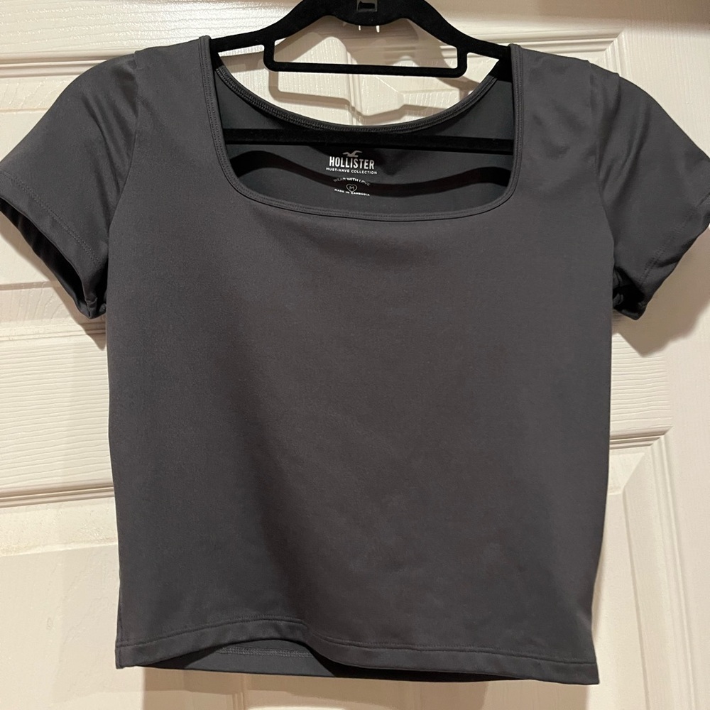 hollister stone grey top- medium